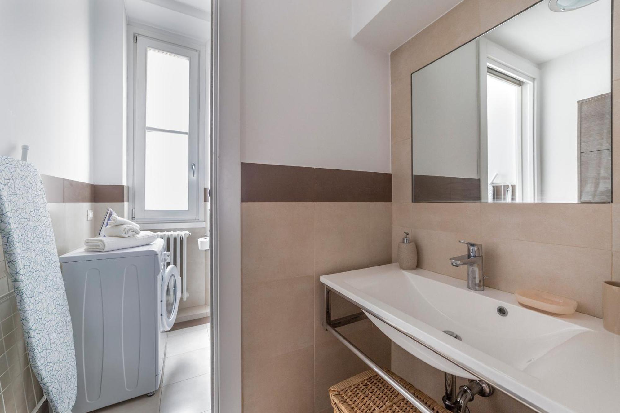 Porta Romana Comfy Apartment Milan Bagian luar foto