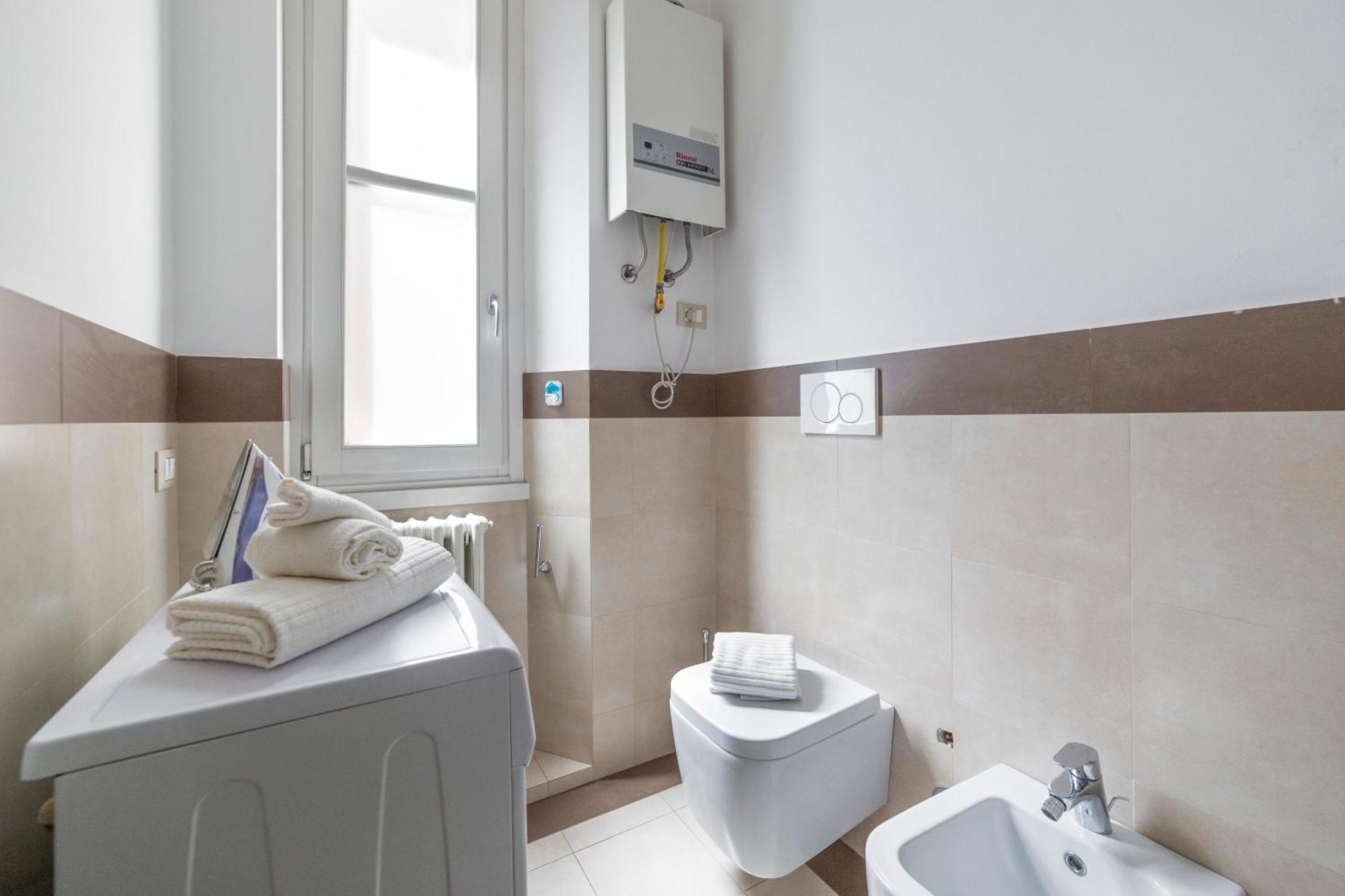 Porta Romana Comfy Apartment Milan Bagian luar foto