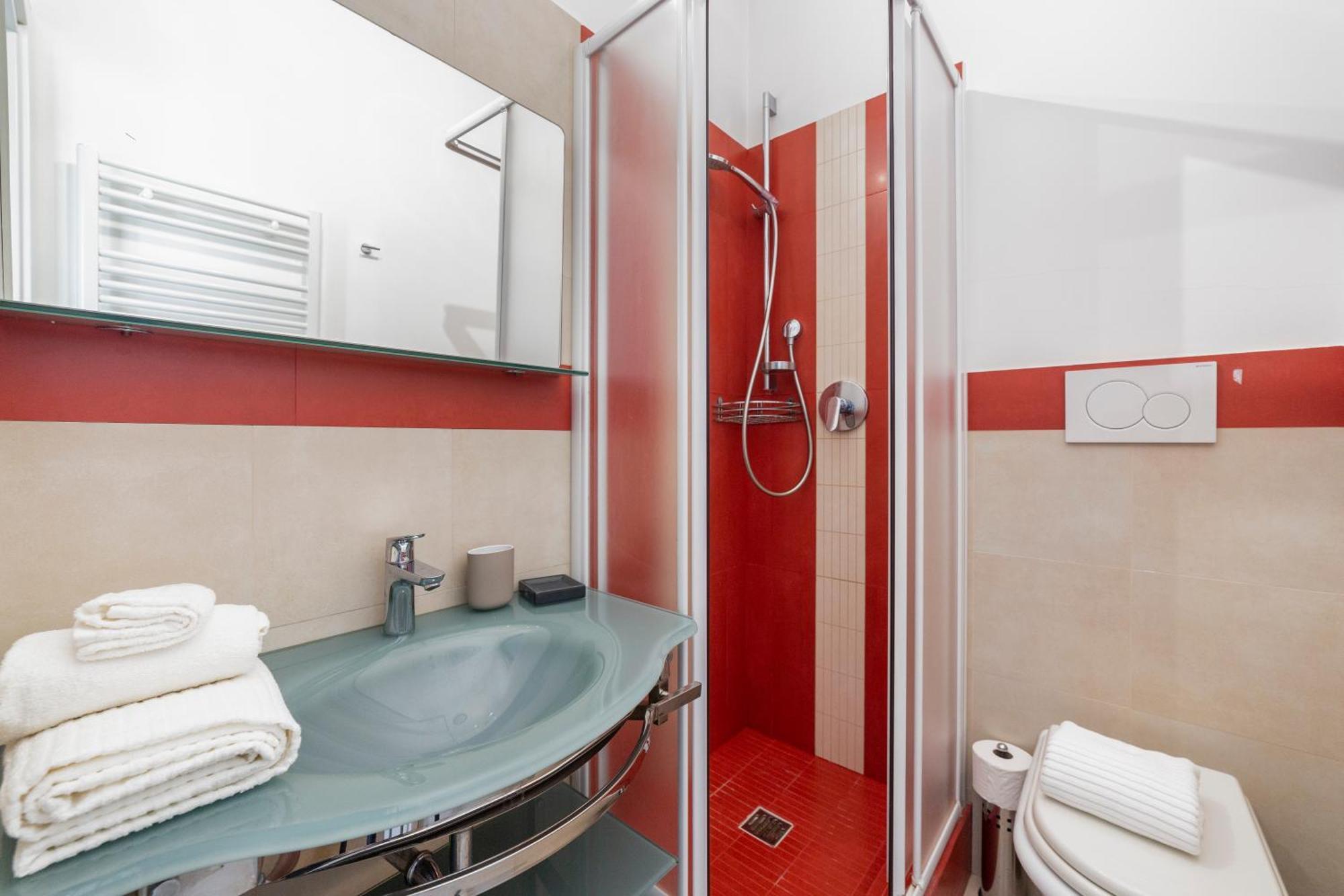 Porta Romana Comfy Apartment Milan Bagian luar foto