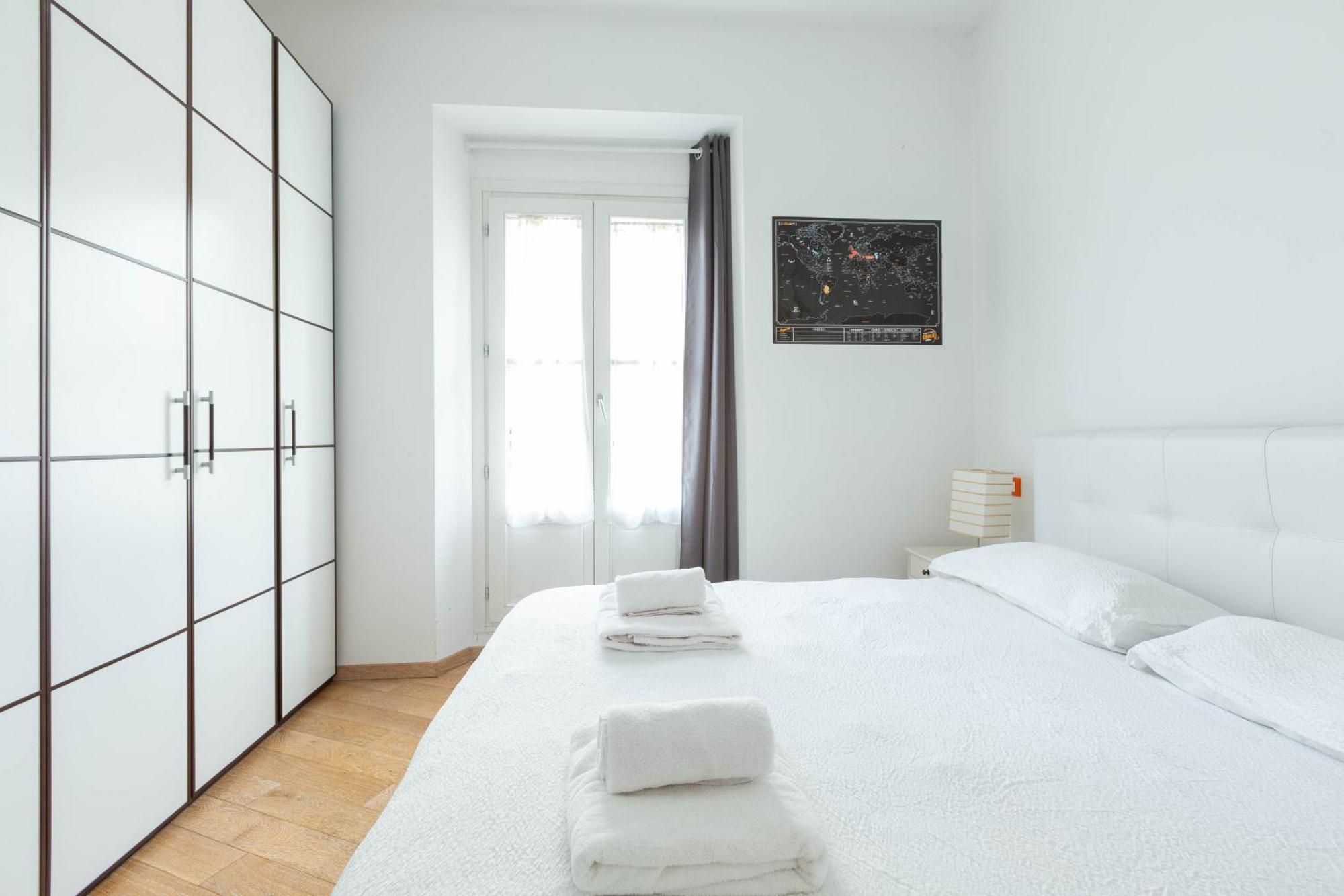 Porta Romana Comfy Apartment Milan Bagian luar foto