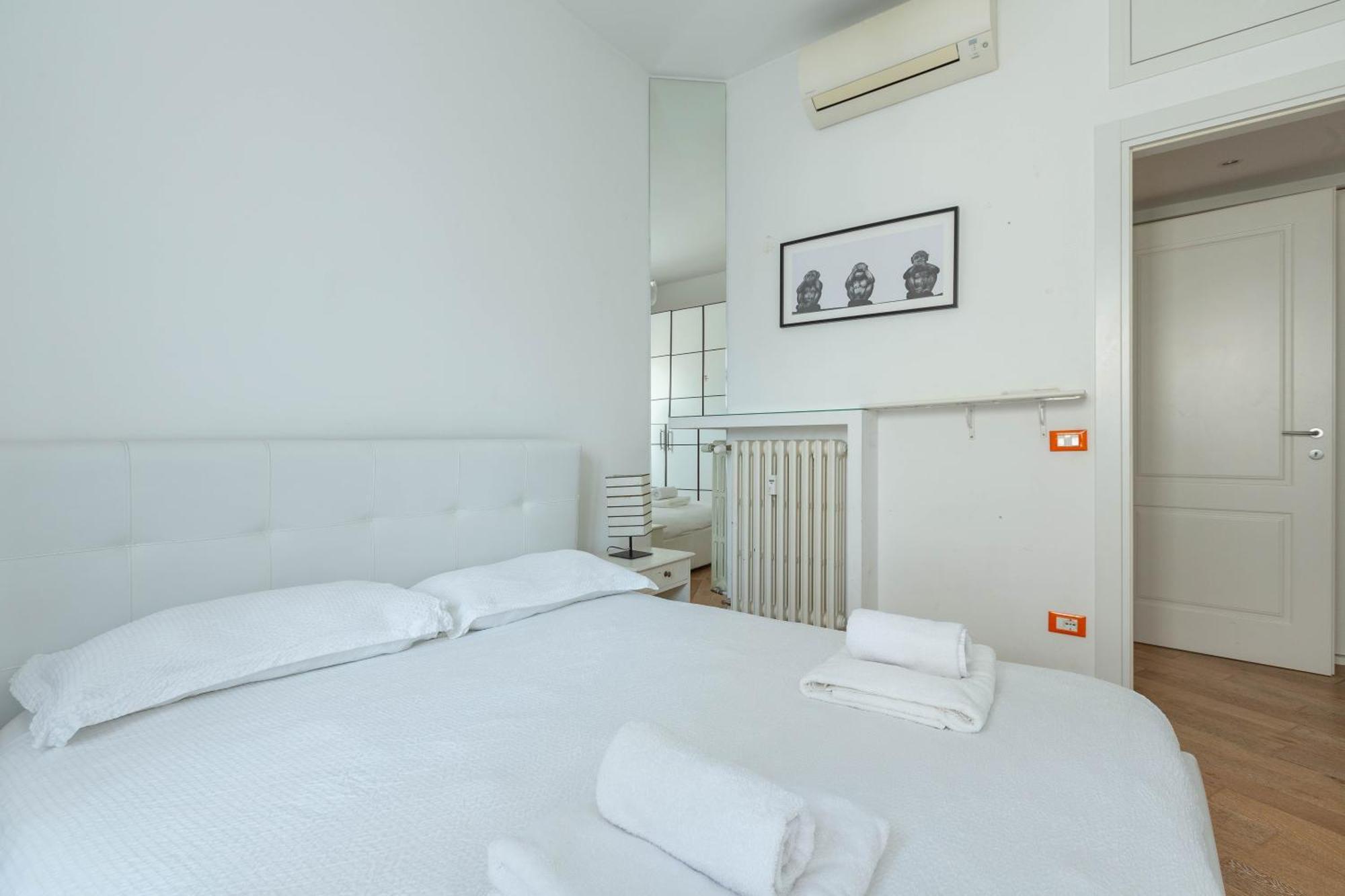 Porta Romana Comfy Apartment Milan Bagian luar foto